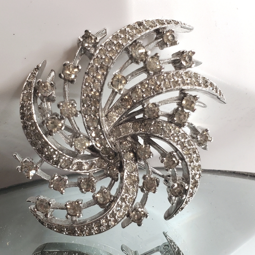 Spectacular Sparkling PANETTA Vintage Starburst Brooch - Picture 3 of 6